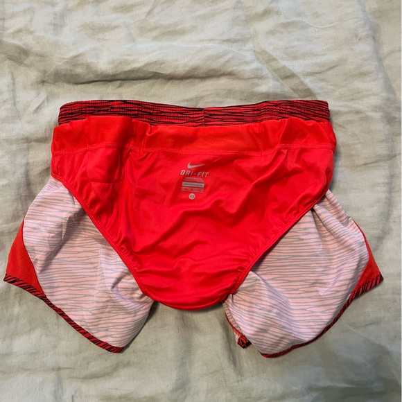 Nike Dry-fit Women’s Running Short. Size XS in Red/Black Stripes - Picture 2 of 4